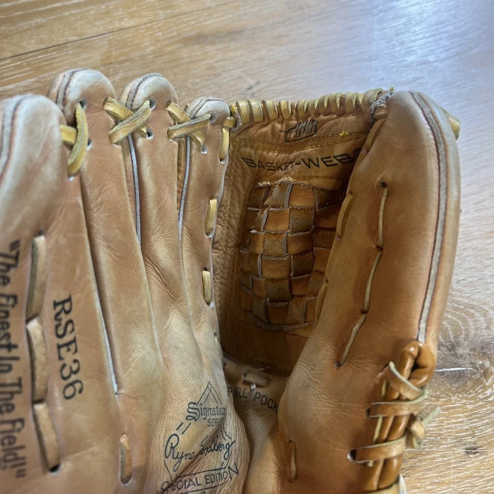 1990s Era Rawlings RSE36 Tony‎ Gwynn Signature Series Outfield Glove LHT